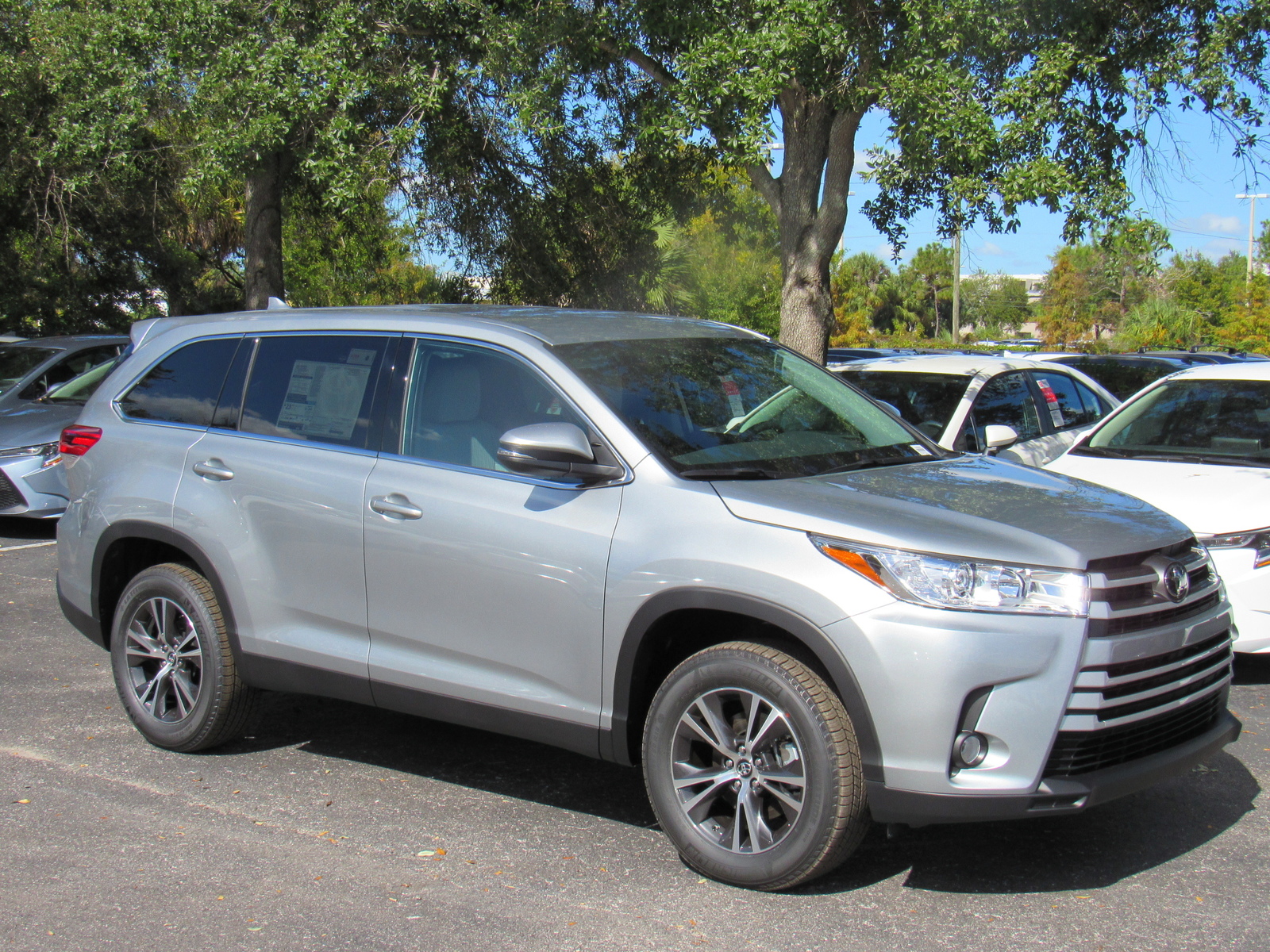 2019 toyota highlander 6 cylinder